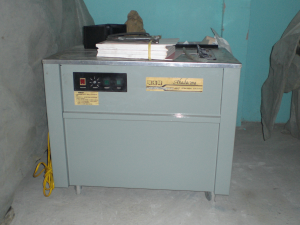 Máy buộc dây đai